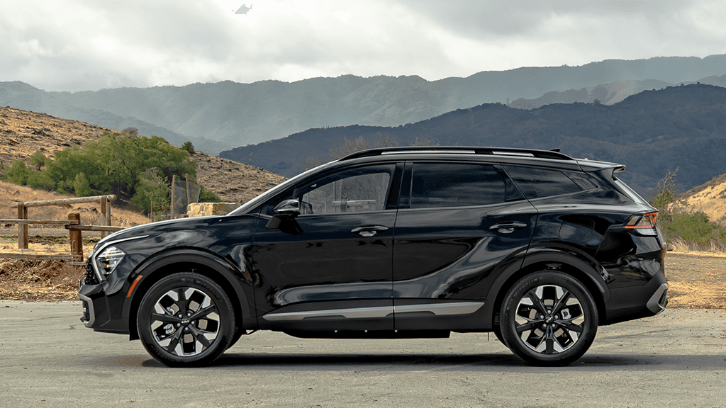 2023 Kia Sportage Plug-in in parking lot
