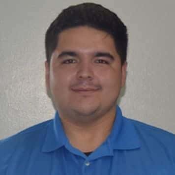 Byron Flores
