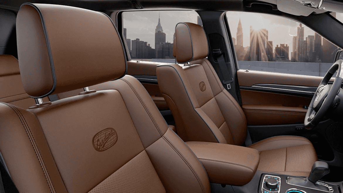 2021 Jeep Grand Cherokee Overland Nappa leather-trimmed heated and ventilated front seating