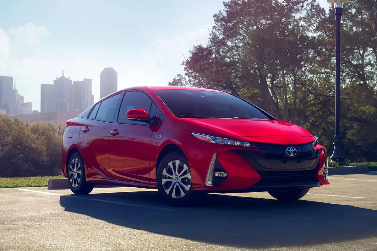 Honda Clarity Plug In Hybrid Vs Toyota Prius Prime