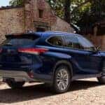 2026ToyotaHighlanderHybrid-exterior-02
