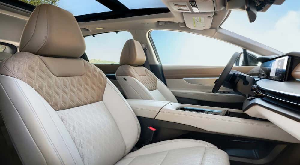The light interior in a 2025 Nissan Murano.