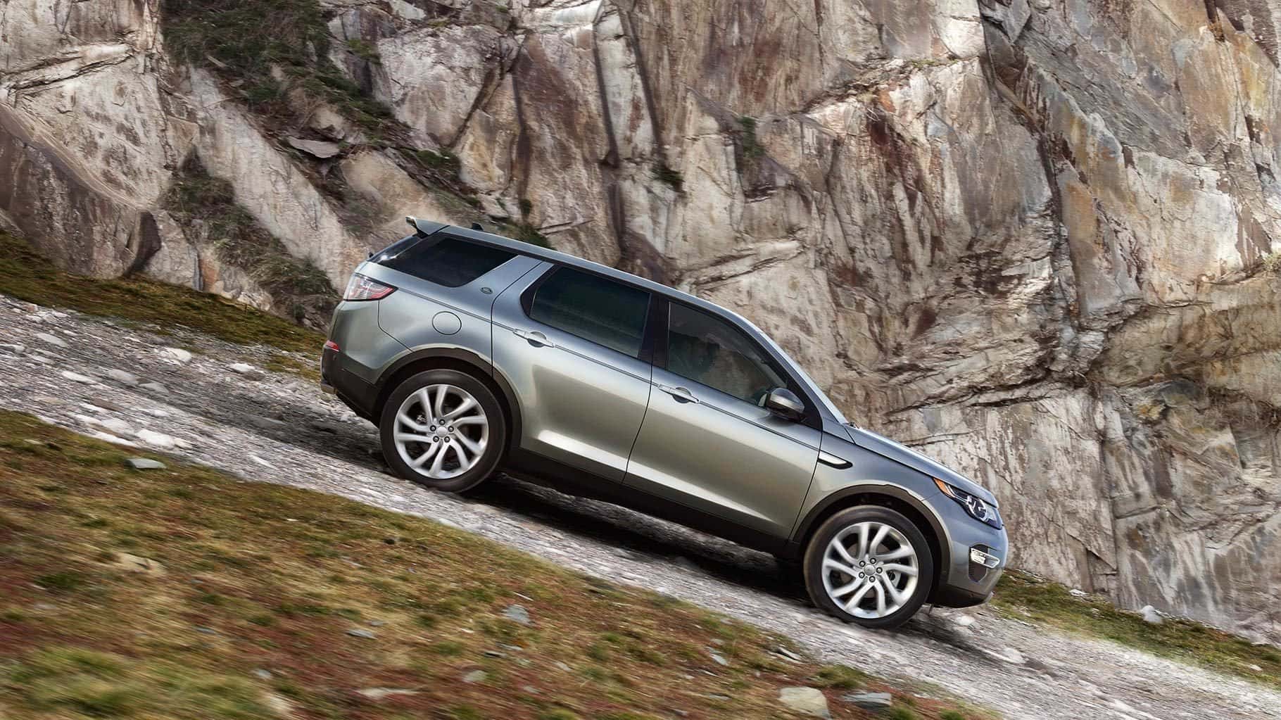 Land Rover Discovery Sport Exterior profile
