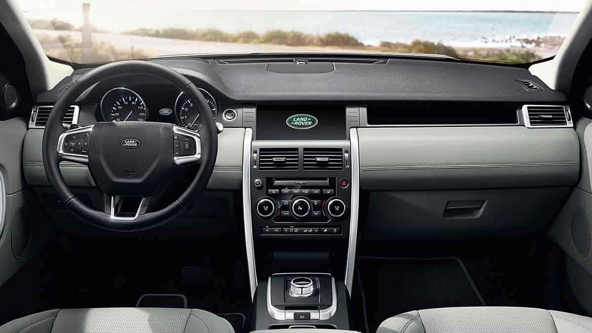 2018 Land Rover Discovery Sport interior dashboard