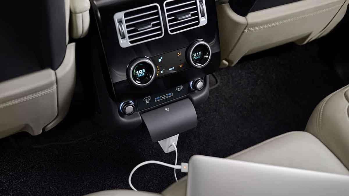 2018 Land Rover Range Rover Interior Features