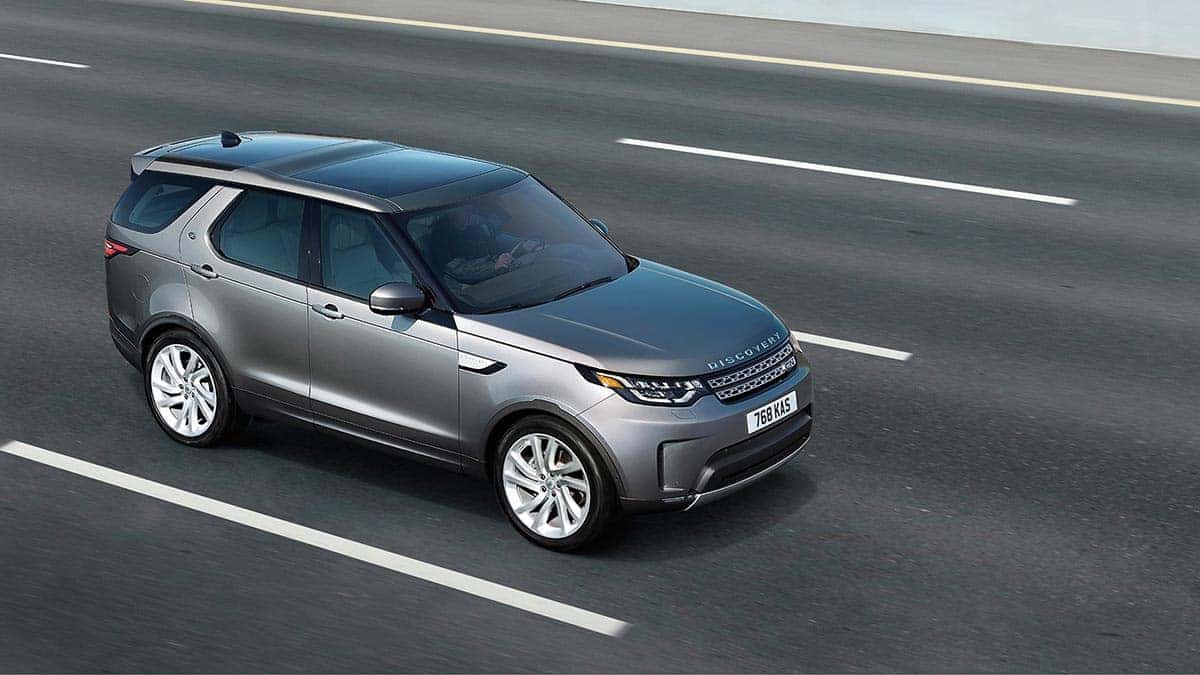 2018 Land Rover Discovery driving