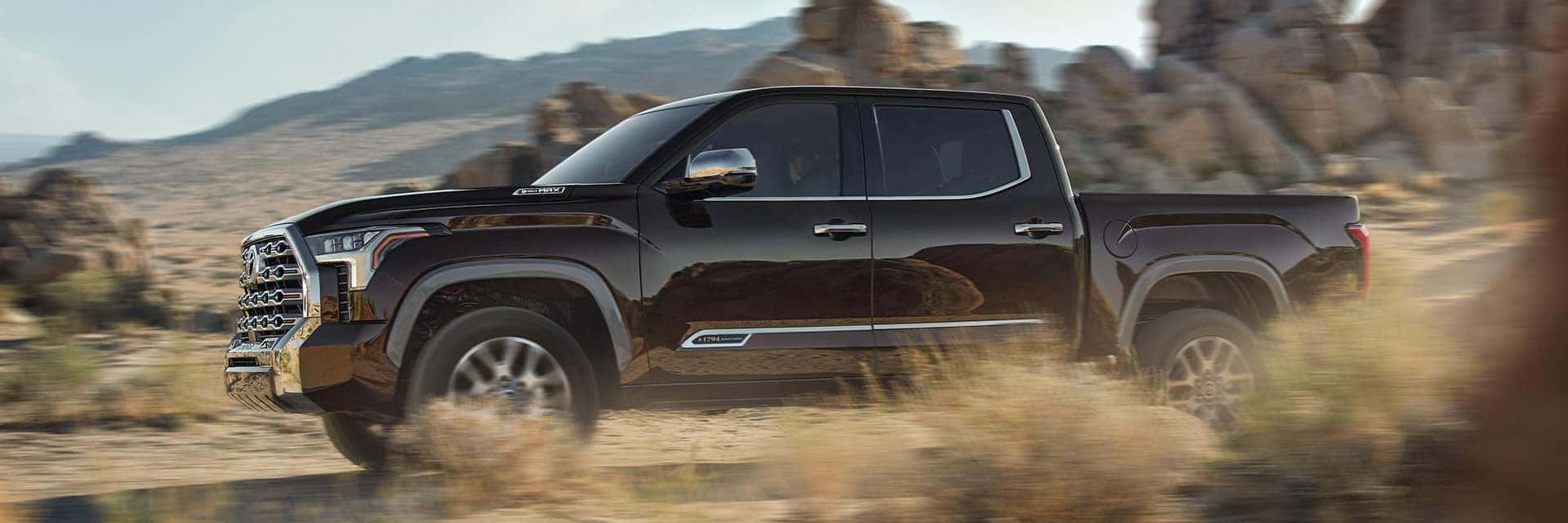 2025 Toyota Tundra vs 2025 Ford F-150 Performance Comparison