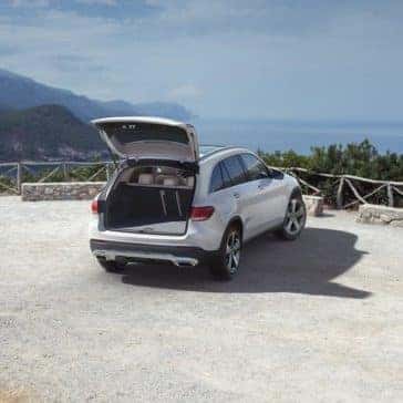 2020-Mercedes-Benz-GLC
