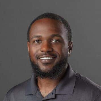 Dee James