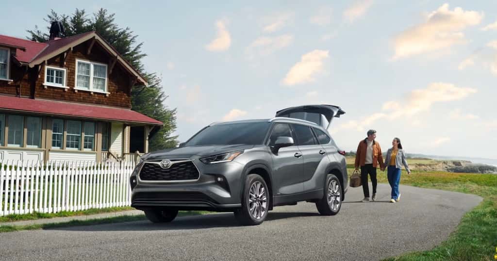 Test Drive the Toyota Highlander near me in Lafayette, LA