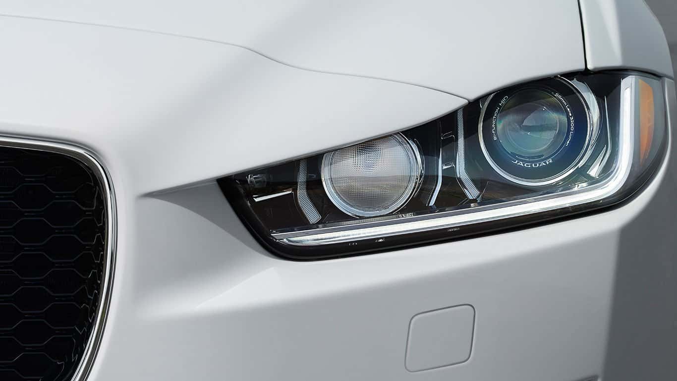 2018 Jaguar XE 3