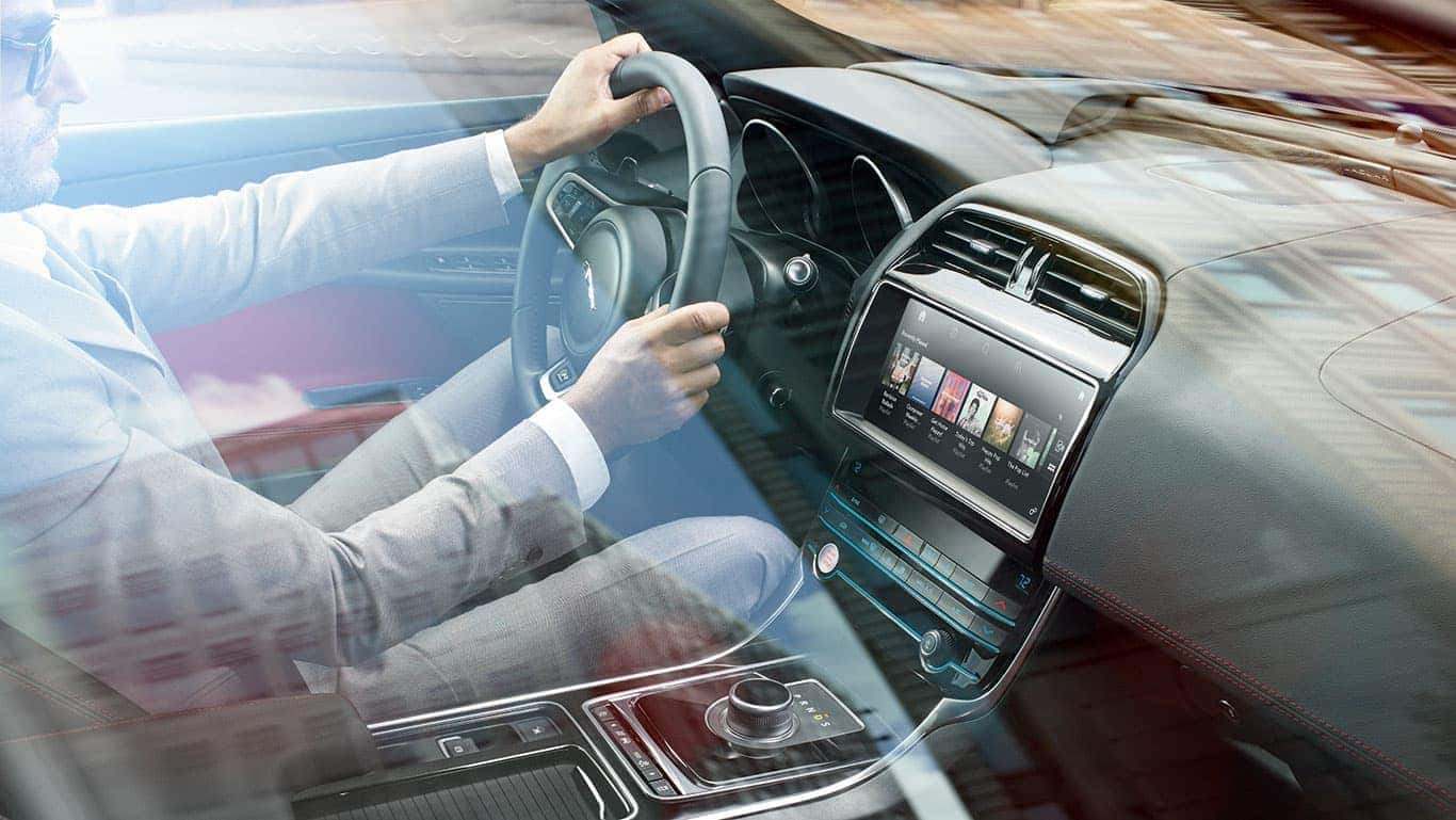 2019 Jaguar XE Interior 02