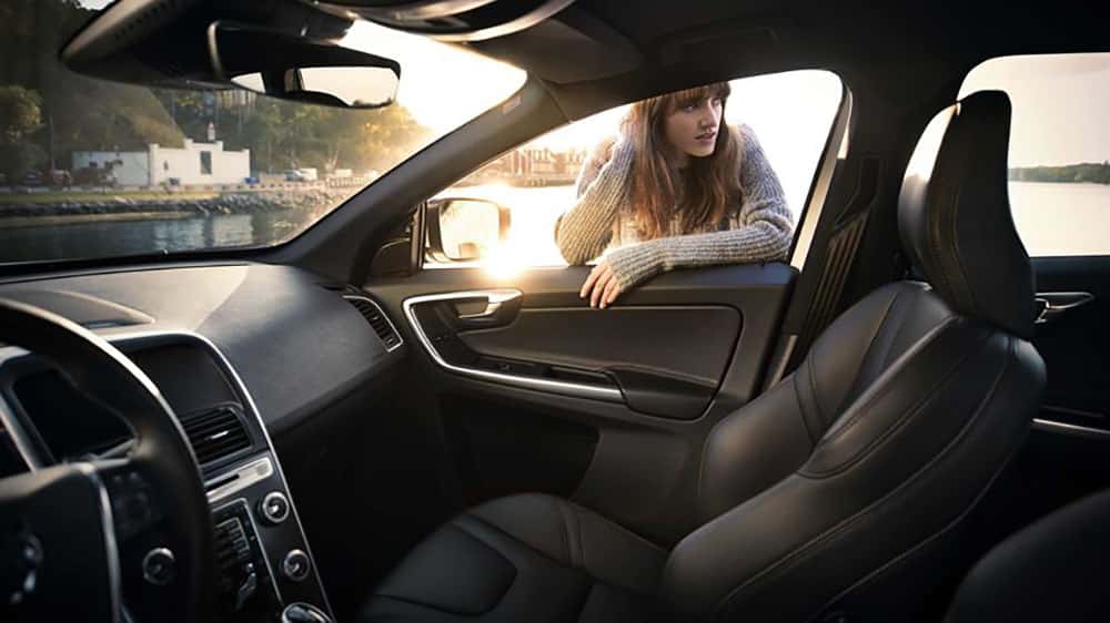 2017 Volvo XC60 Front Seats