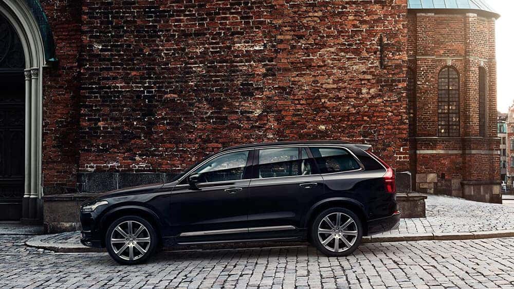 2018 Volvo XC90 Side