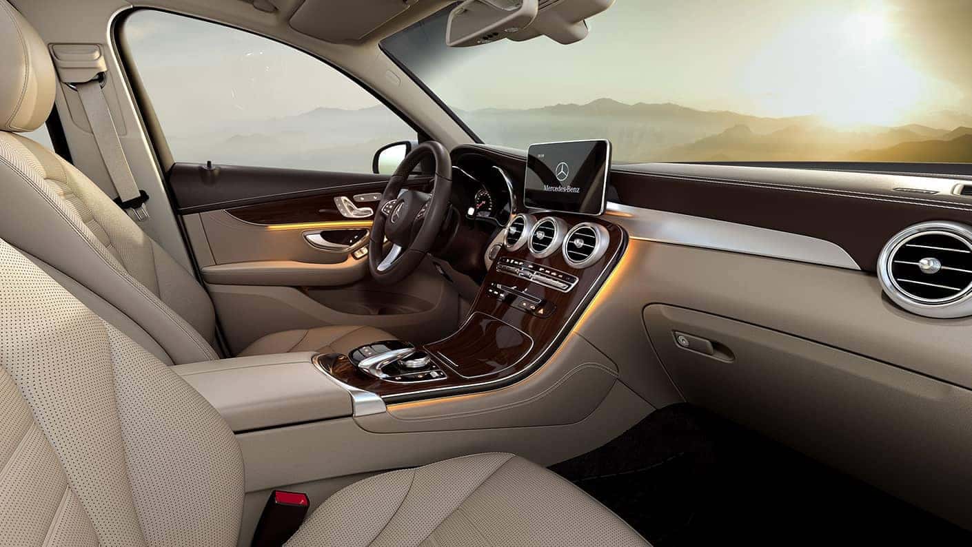 2019 MB GLC Dash