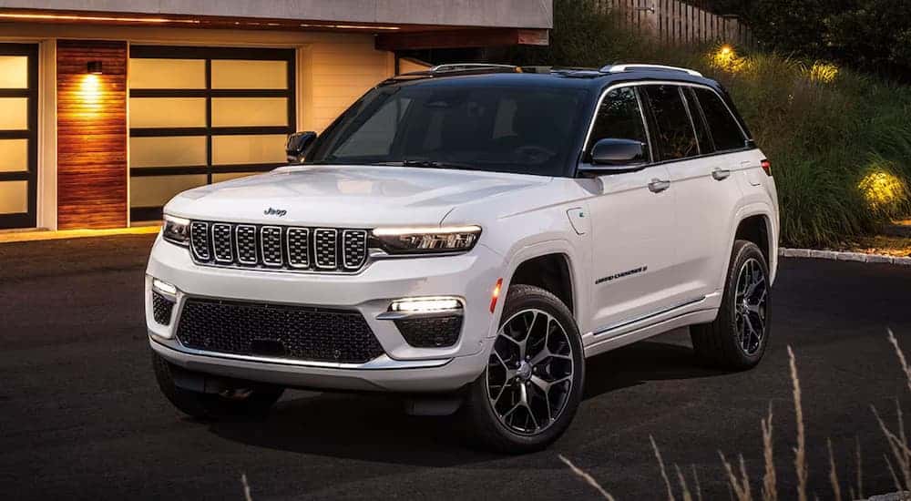 White 2025 Jeep Grand Cherokee L for sale near Cincinnati parked on a driveway.