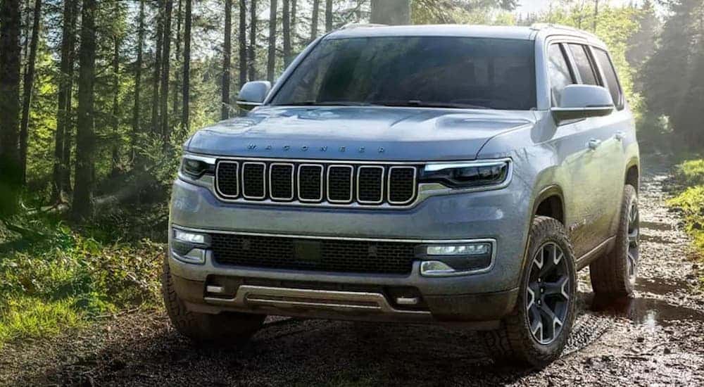 A white 2025 Jeep Grand Wagoneer from the front.